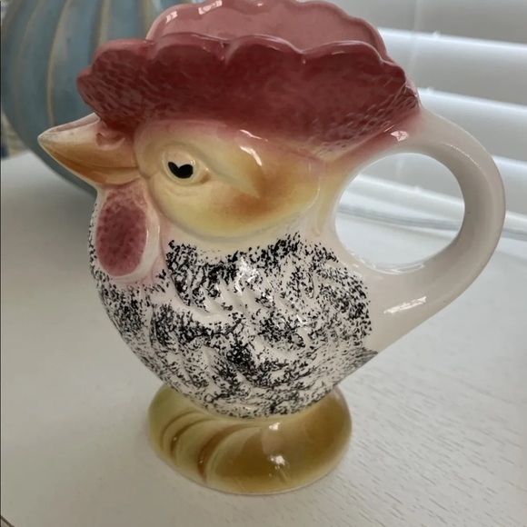 Stewart B. McCulloch Ca.. Rooster Creamer Red and Black - Picture 5 of 5